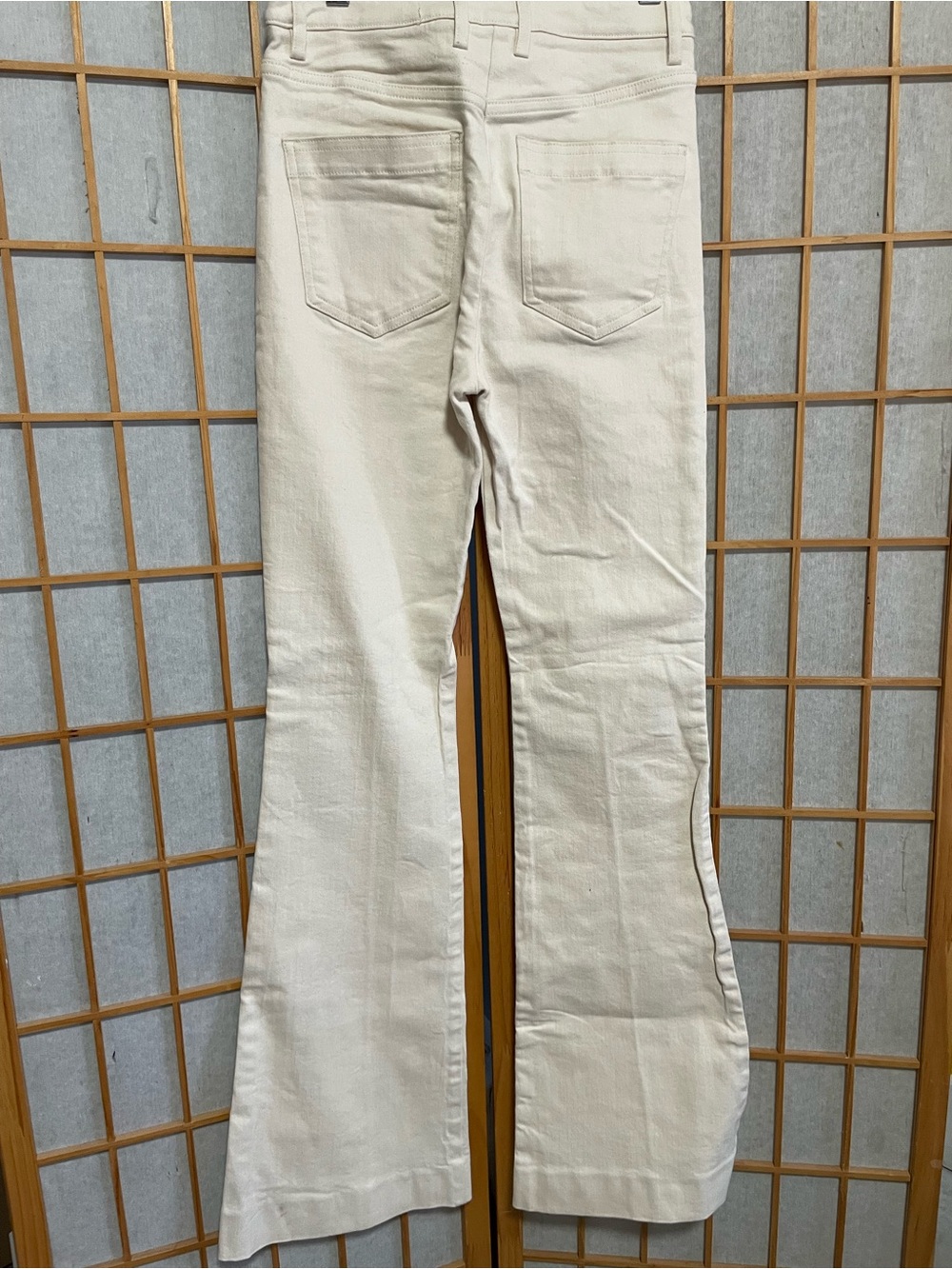 REISS Florence High Rise Flared Trousers in Cream - Picture 4 of 10
